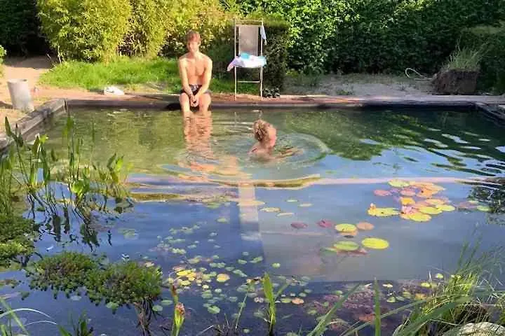 Dom wakacyjny Villa In Front Of The Sea With Natural Swimming Pond Ostenda Belgia